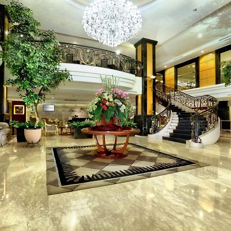 Aston Tropicana Hotel בנדונג מראה חיצוני תמונה