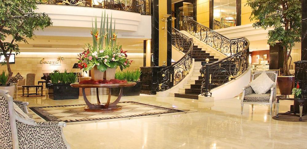Aston Tropicana Hotel בנדונג מראה חיצוני תמונה