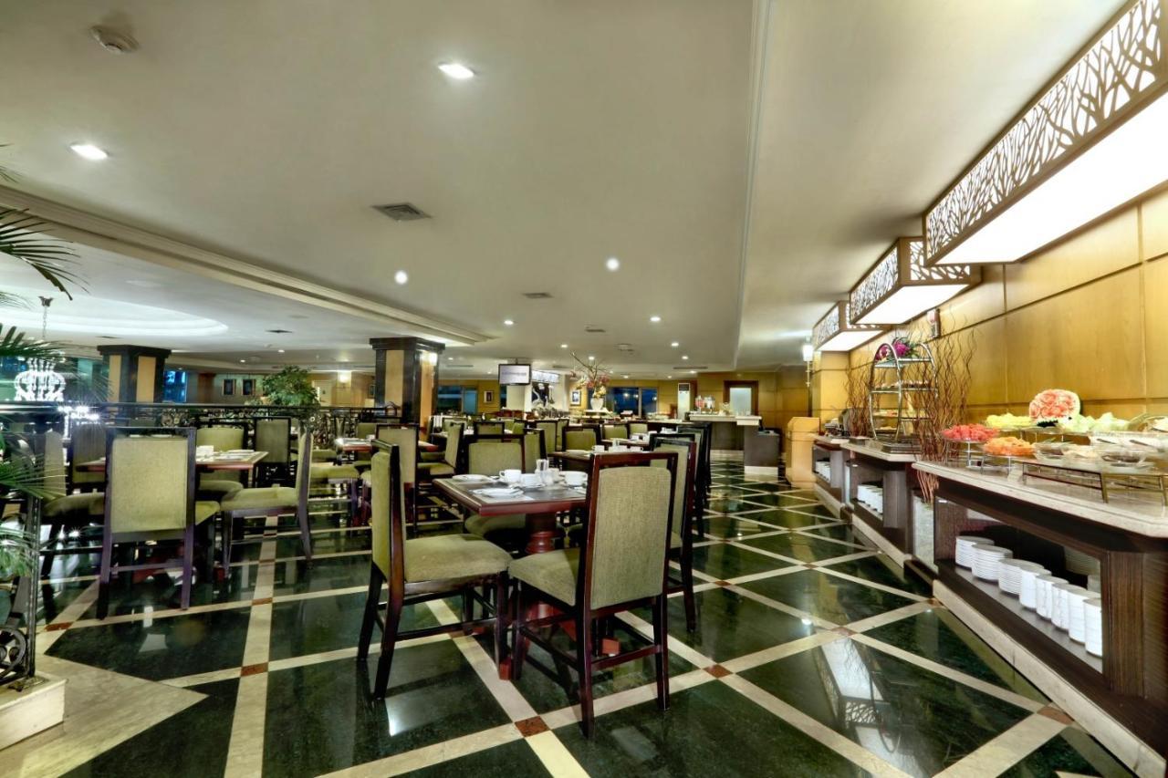 Aston Tropicana Hotel בנדונג מראה חיצוני תמונה