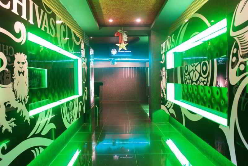 Aston Tropicana Hotel בנדונג מראה חיצוני תמונה