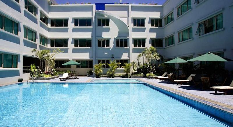 Aston Tropicana Hotel בנדונג מראה חיצוני תמונה