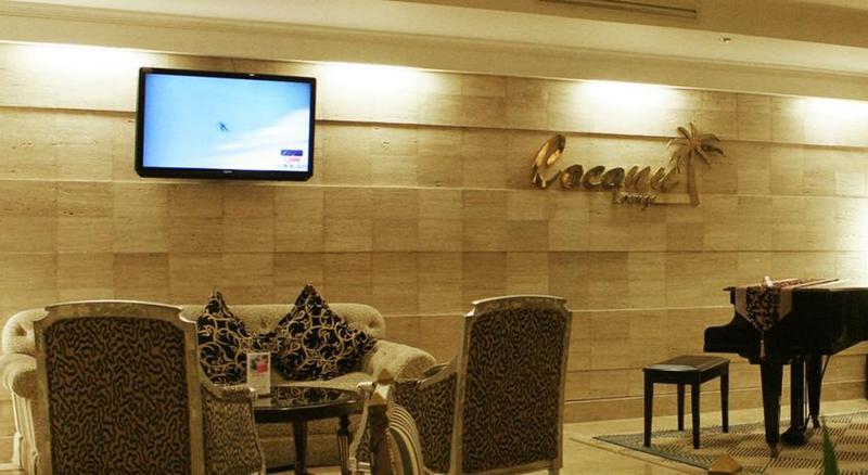 Aston Tropicana Hotel בנדונג מראה חיצוני תמונה