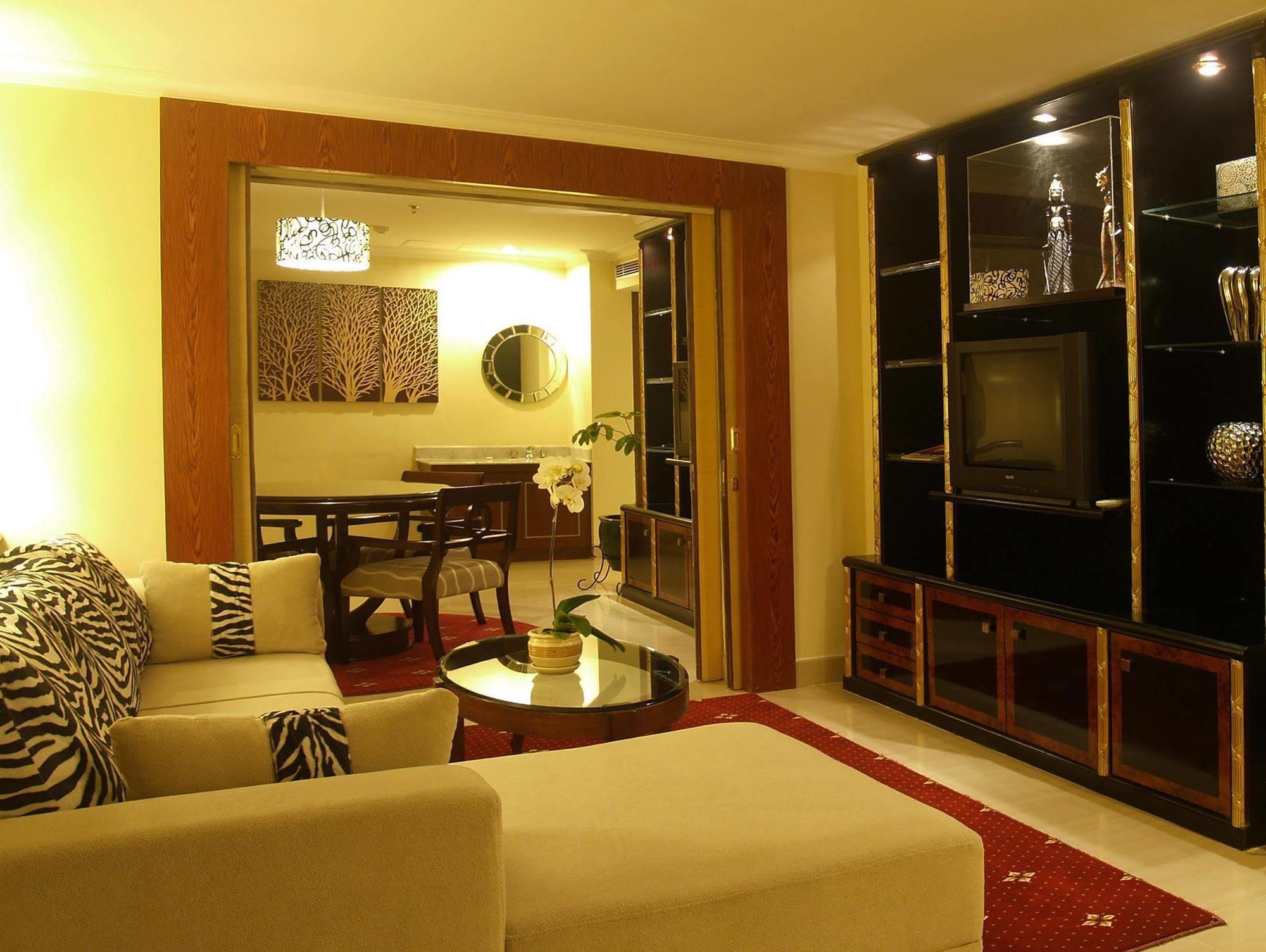 Aston Tropicana Hotel בנדונג מראה חיצוני תמונה