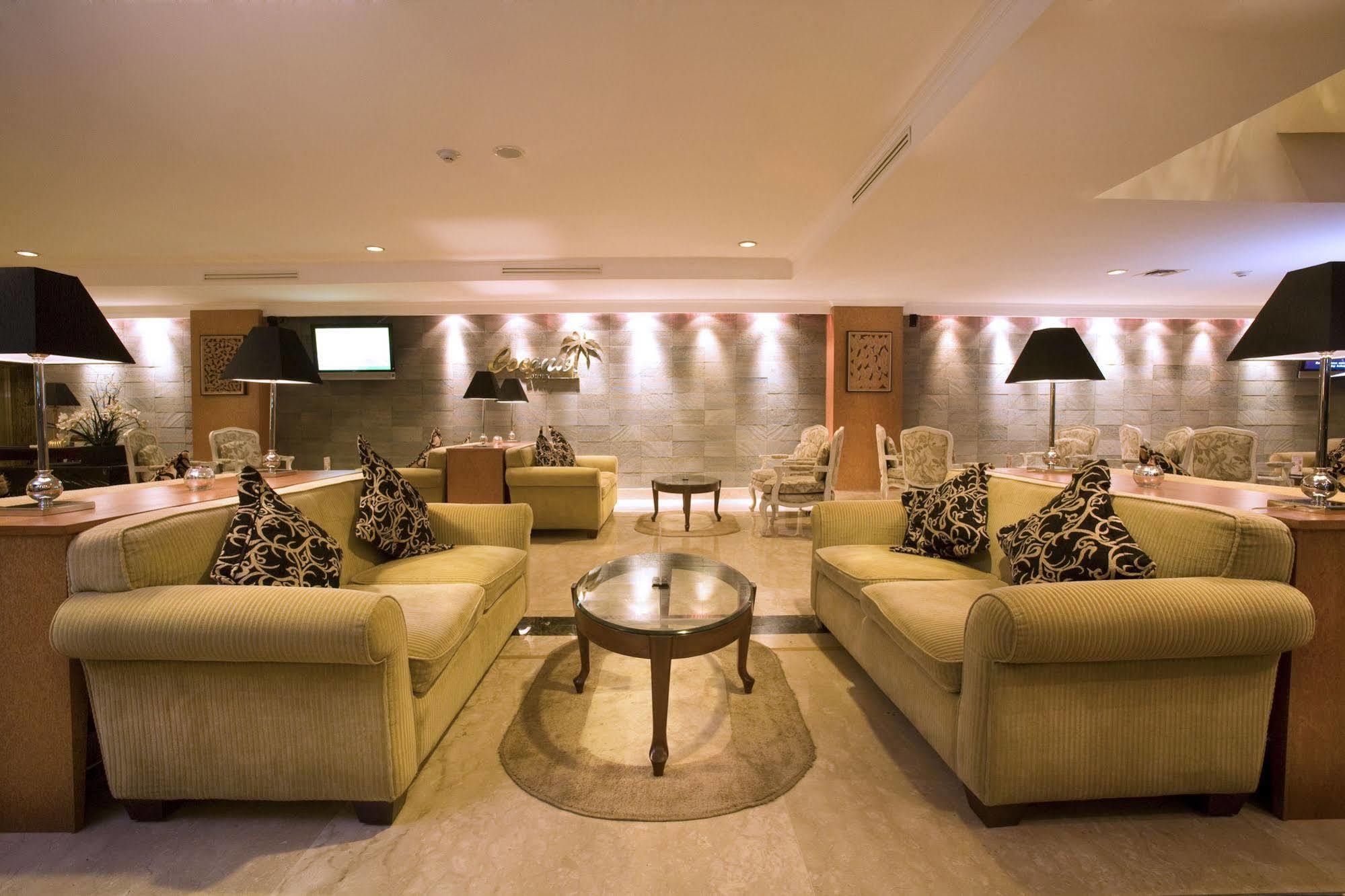 Aston Tropicana Hotel בנדונג מראה חיצוני תמונה