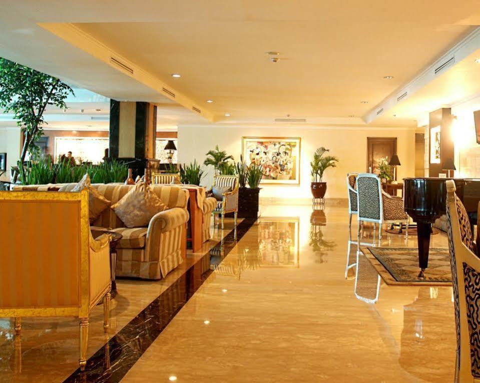 Aston Tropicana Hotel בנדונג מראה חיצוני תמונה