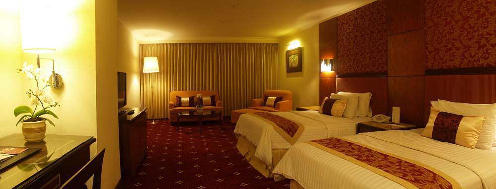 Aston Tropicana Hotel בנדונג מראה חיצוני תמונה